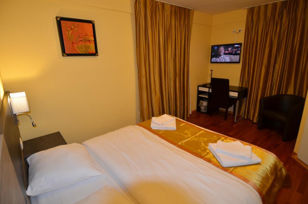 Beausite Hotel Крисие Екстериор снимка